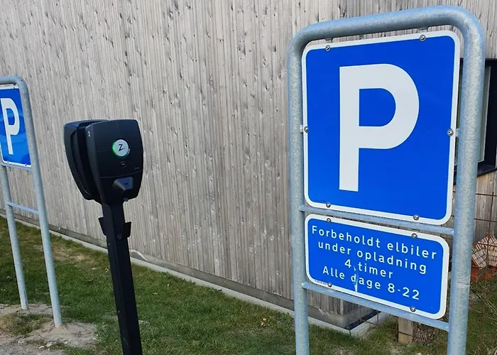 Faelleshuset Kirkebakken * Оттеруп